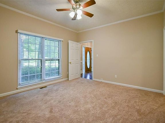 5th image of 5480 Summer Cove Dr