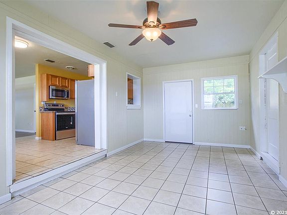 5th image of 1303 NE 18th Ave