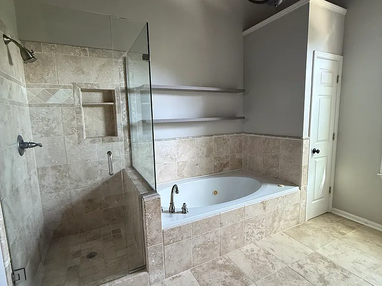 6720 Wolford Ct — Photo 8