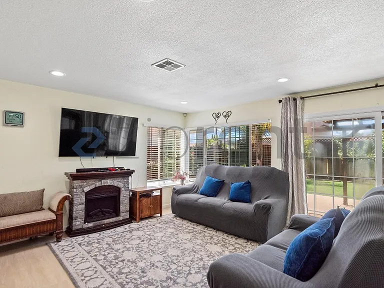 5491 Demarest Ln — Photo 5