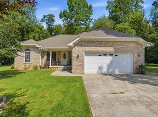 190 Victory Hl, Coatesville, IN 46121