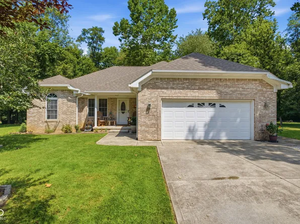 190 Victory Hl, Coatesville, IN 46121