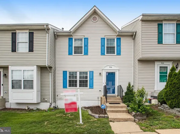 906 Kings Crest Dr, Stafford, VA 22554