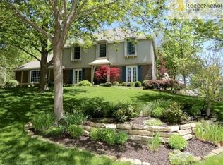 12323 Pawnee Ln, Leawood, KS 66209