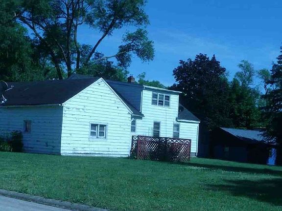 2nd image of 2305 S Central Ave