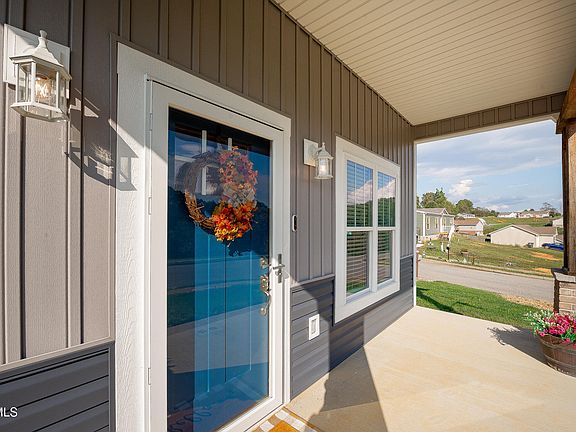 4th image of 2302 Serenity Ct