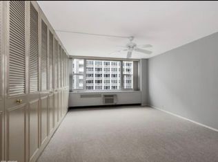4250 N Marine Dr APT 2111, Chicago, IL 60613