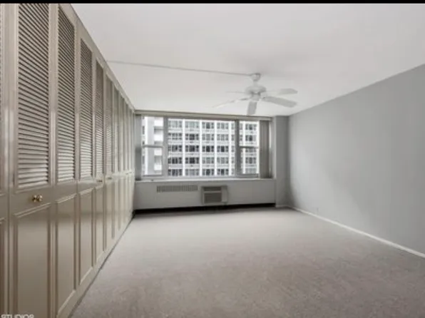 4250 N Marine Dr, Chicago, IL