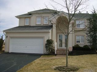 347 Altessa Blvd, Melville, NY 11747