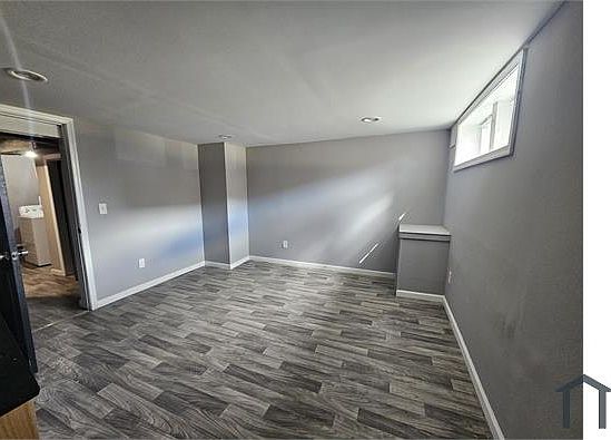 5th image of 1094 Cameron Rd