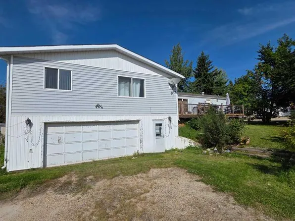 517 N 3rd Ave, Fox Creek, AB T0H 1P0