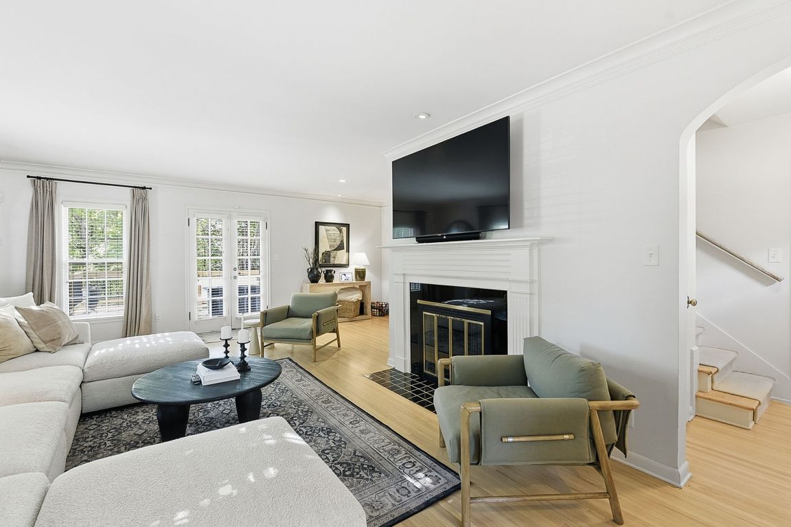 next background image