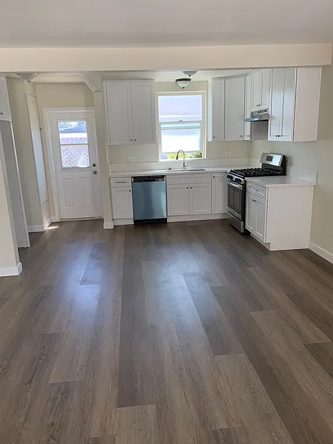 1525 N Van Ness Ave #1
