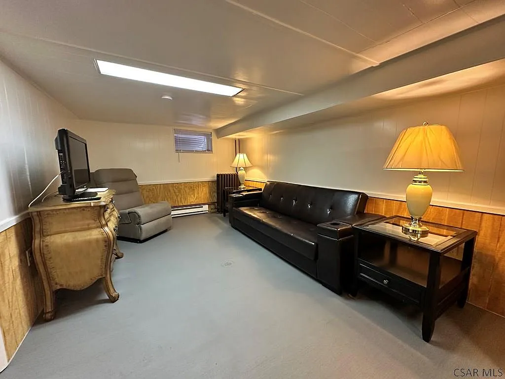 1 bed, 1.0 bath, $995 — Photo 2