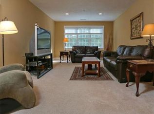 2 Pine Ridge Dr UNIT 4, Medway, MA 02053