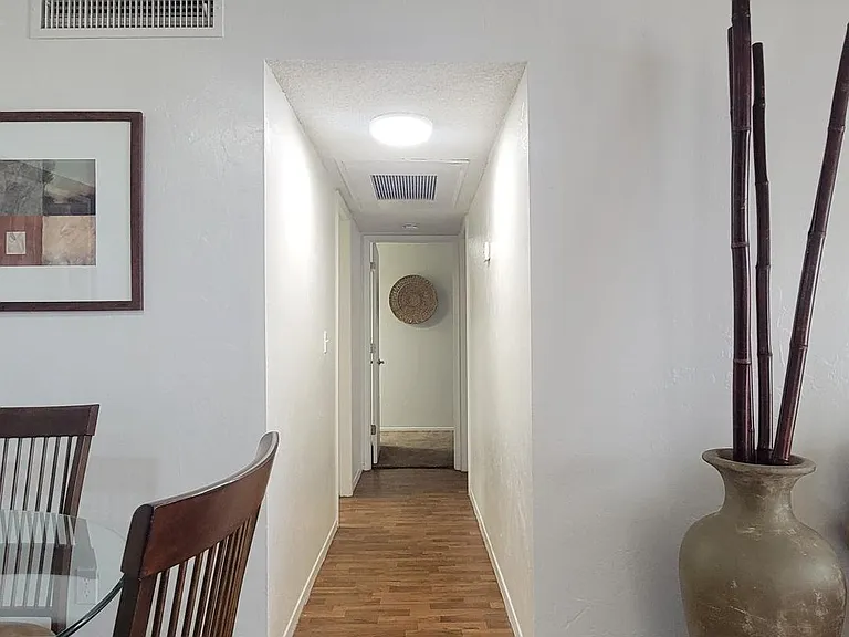 Pantano Villas Apartments — Photo 41