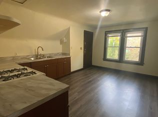 1242 E Mifflin St APT 3, Madison, WI 53703