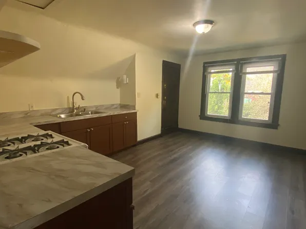 1242 E Mifflin St APT 3, Madison, WI 53703