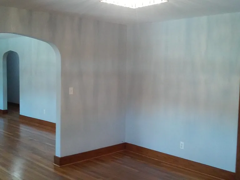 213 E Western Ave #A — Photo 4