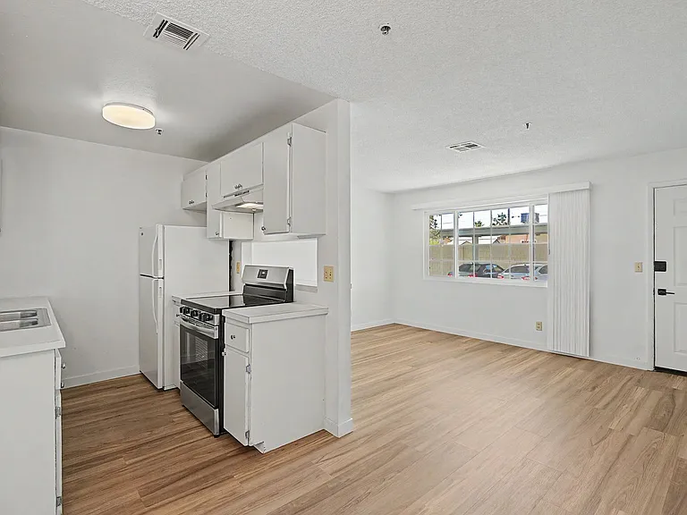 1937 Sunset Circle — Photo 1