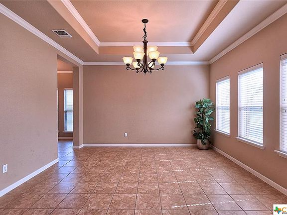 5th image of 4009 Woodhaven Dr