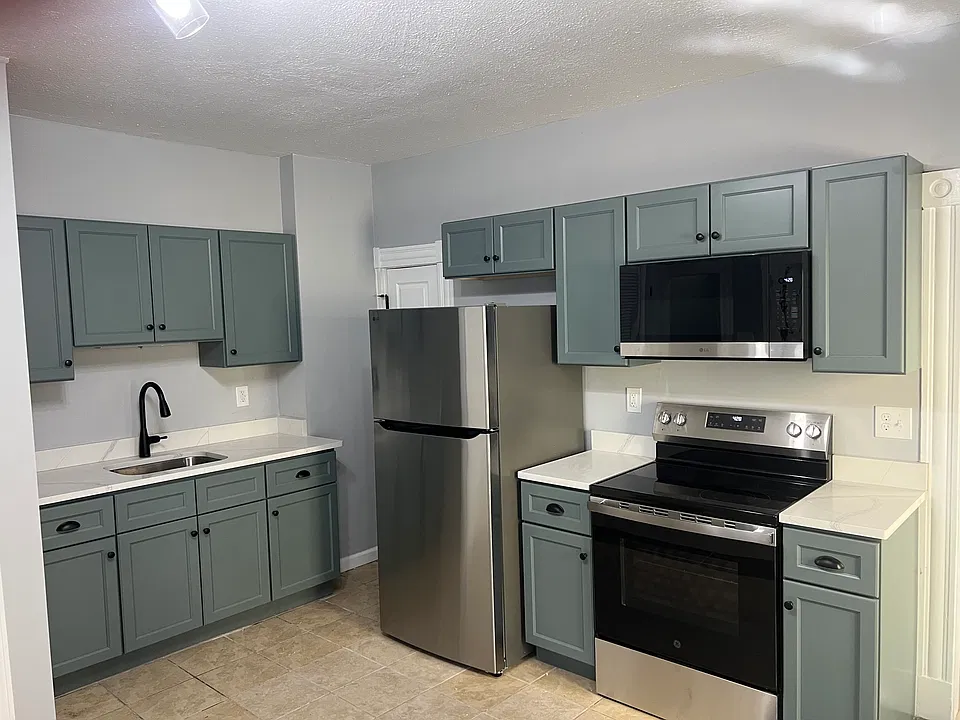 169 Grove St #1N