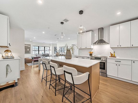 4th image of 20 Audubon Way #101