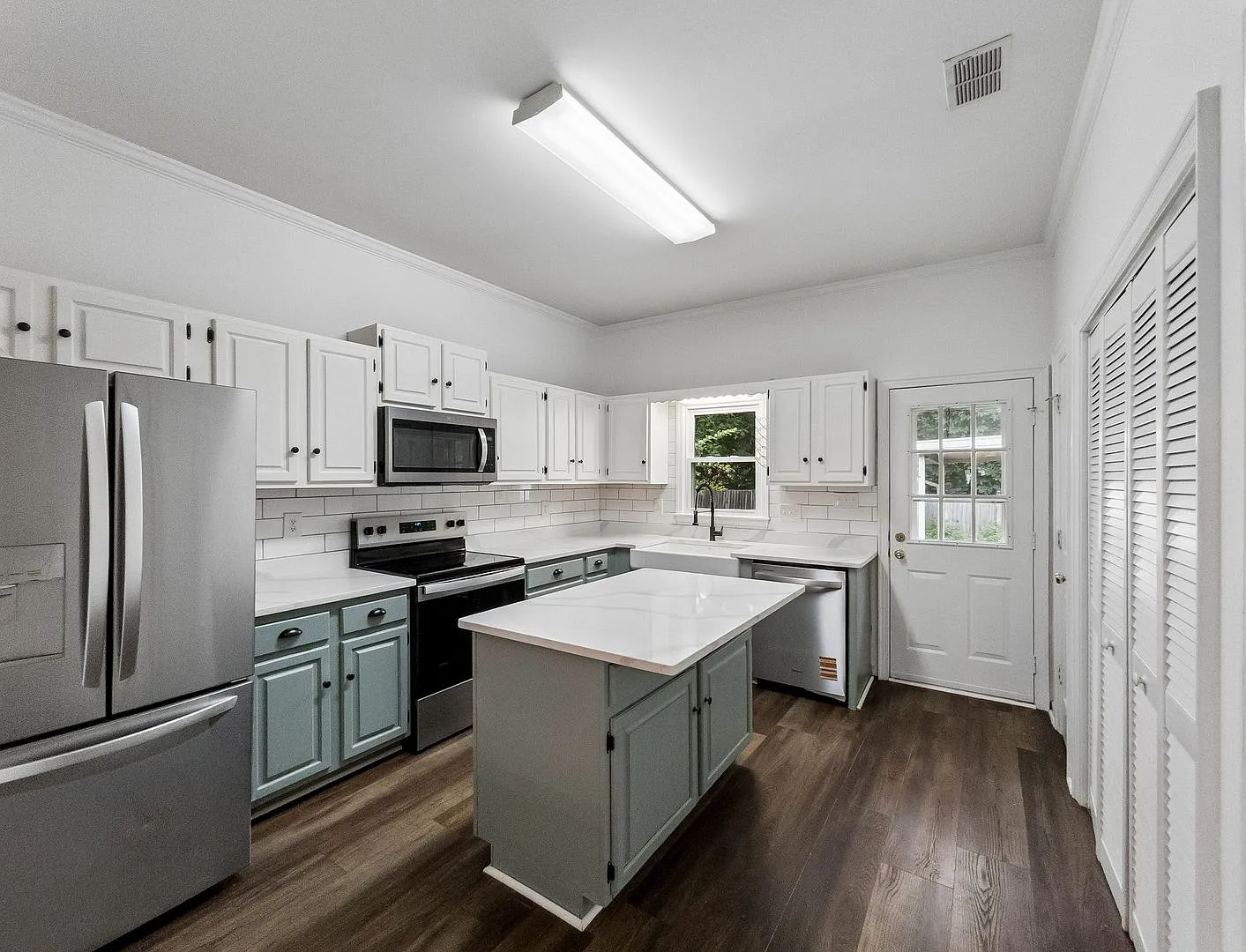 Updated 2BR/2BA Townhome in Convenient East Athens Location — Photo 4