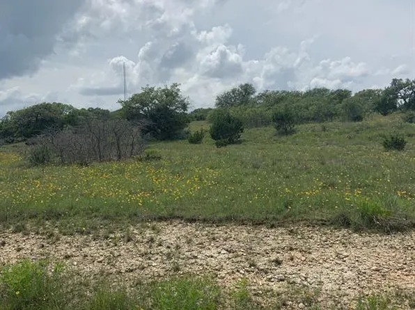 102 William Tobin, Blanco, TX 78606