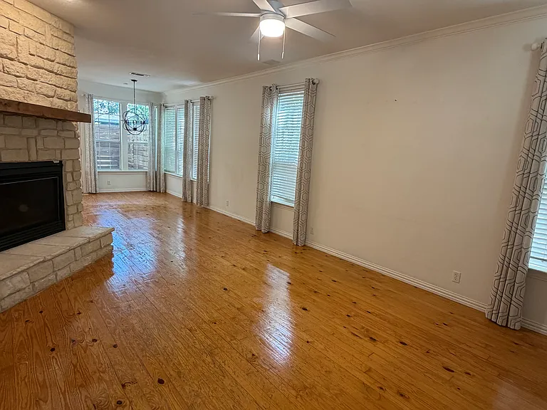 47 Wales Dr — Photo 25
