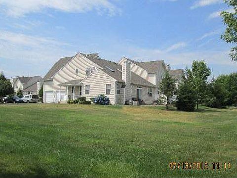 3rd image of 35 Meadow Pond Cir