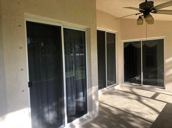 2157 SW Larchmount Lane, Port St Lucie, FL 34984