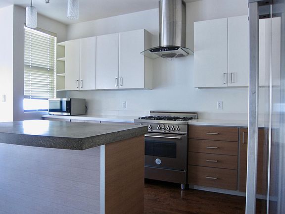 2nd image of 20 Boardman Pl