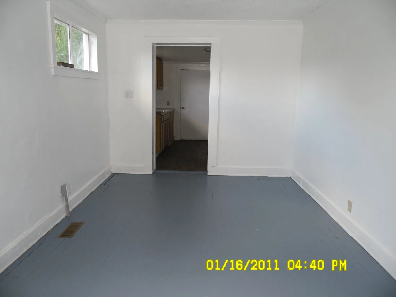 3 bed, $1,075 — Photo 3