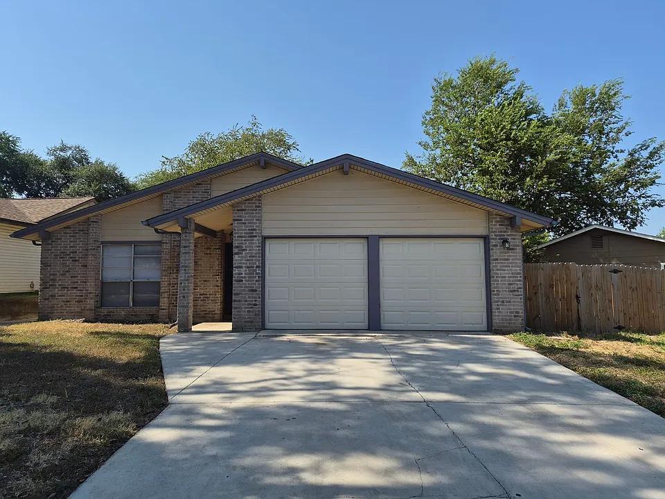 11914 Alamo Blanco St