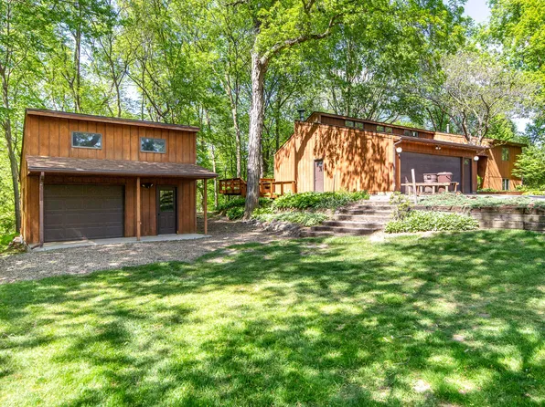 3923 Mathews Rd, Ames, IA 50014