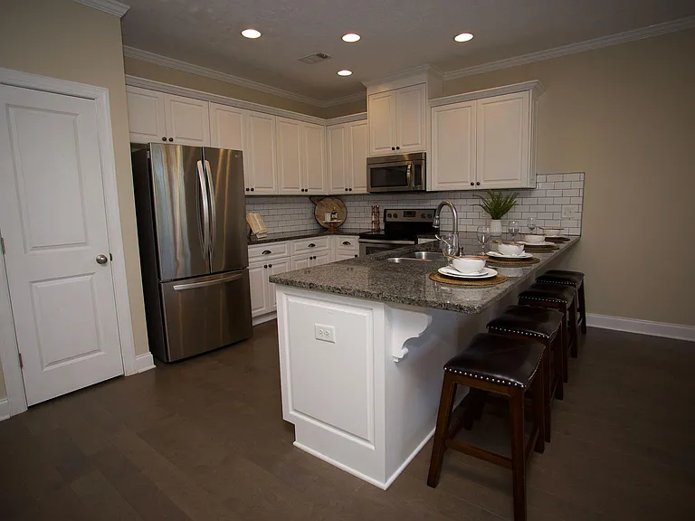 484 Brantley Cove Cir — Photo 13