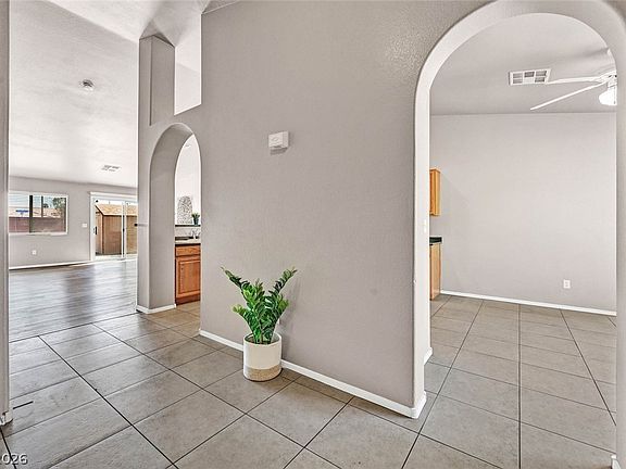 2nd image of 529 Sun Mountain Ave