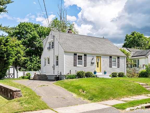 2nd image of 22 Rowe Place