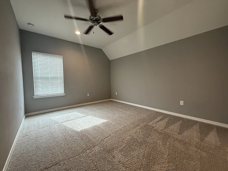 105 Creve Core Dr — Photo 17