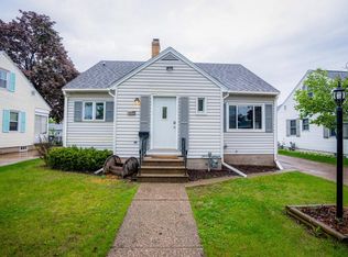 1221 Bluff St, La Crosse, WI 54601