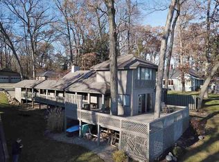 226 W Clear Lake Dr, Fremont, IN 46737