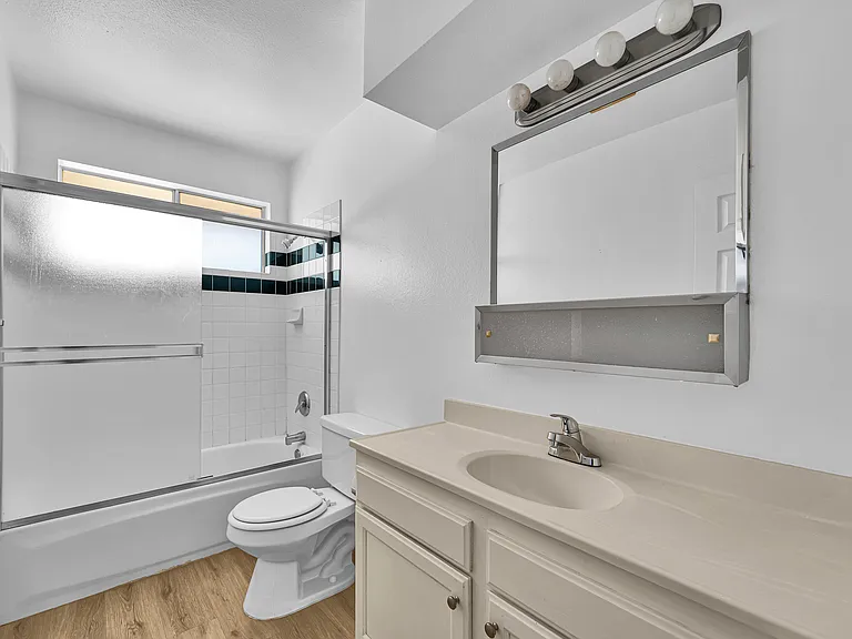 4320 Mammoth Ave #209 — Photo 20