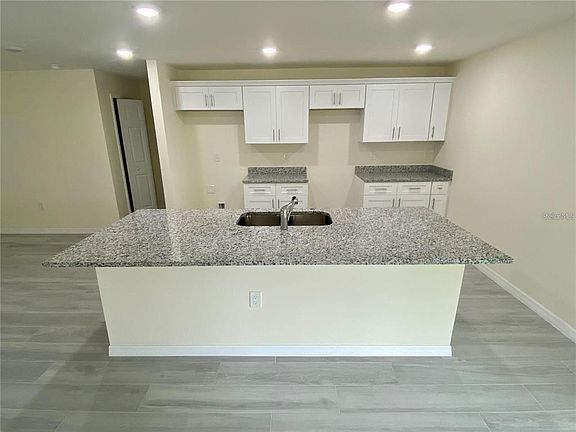 4th image of 2643 Orchard Cir