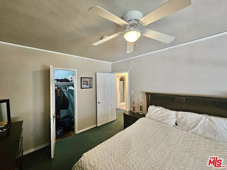 2211 W 78th Pl — Photo 37