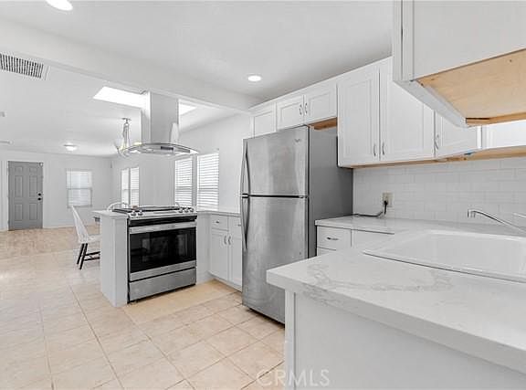 5th image of 35233 Acacia Ave
