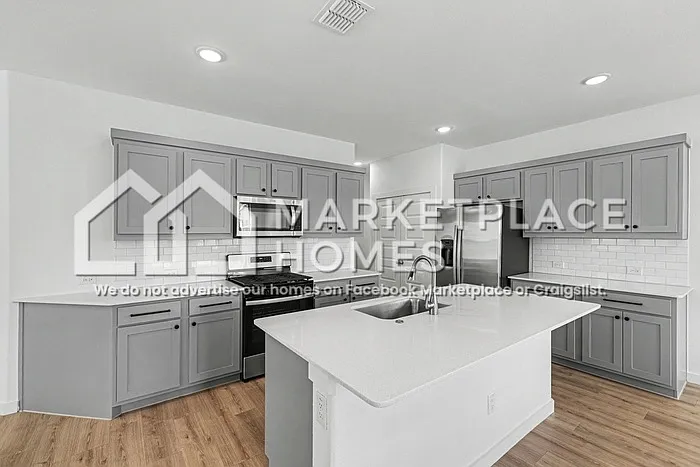 415 Bertney Dr — Photo 9