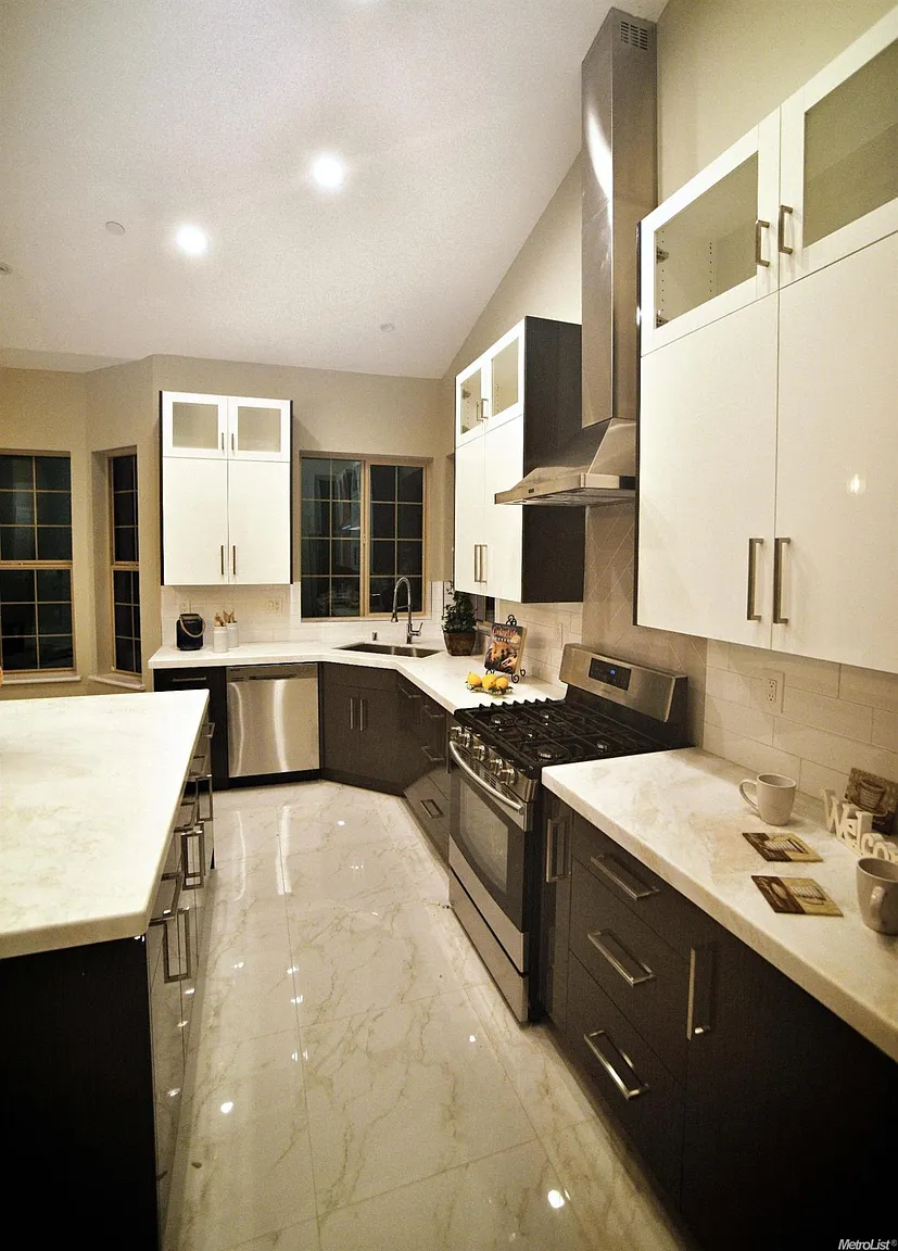 279 Tobrurry Way photo 1