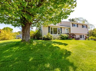 8 Pierce Ln, Brunswick, ME 04011