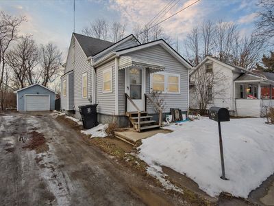 1041 Nelson St, Flint, MI, 48503